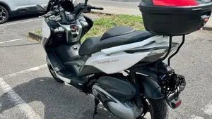 Kymco Xciting 400i ABS (2016 - 20)  (2)