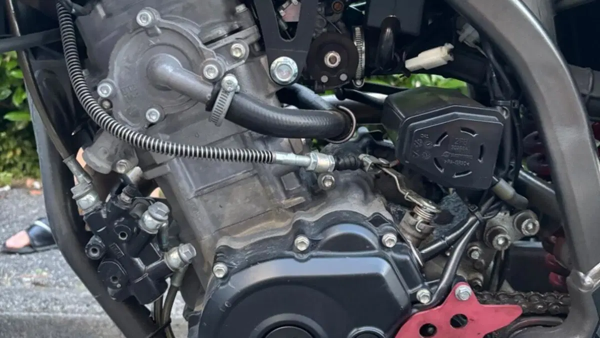 Fantic Motor XMF 125 Motard Performance 4T (2023 - 24)  (4)