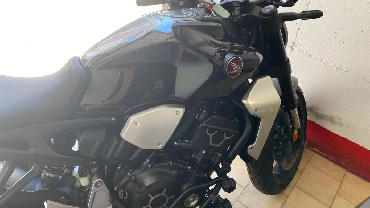 Honda CB 1000 R Black Edition (2021 - 25)  (12)