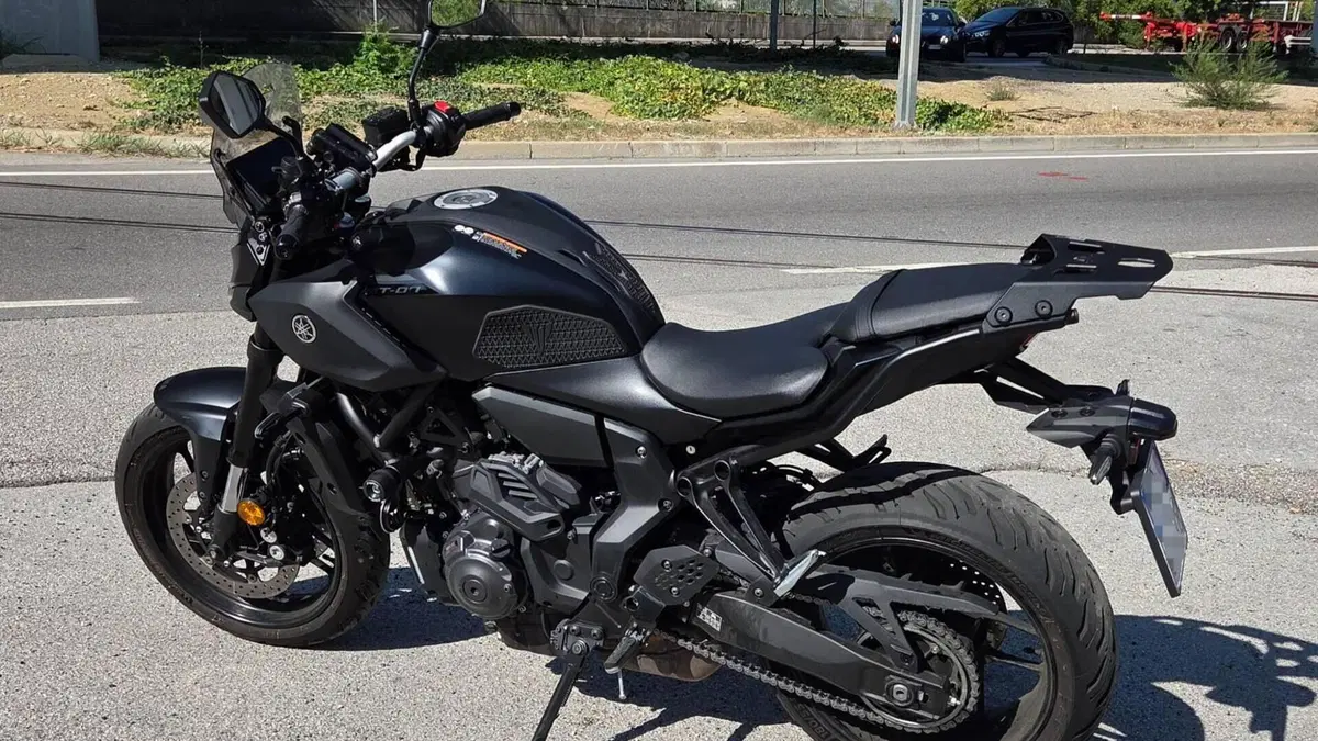 Yamaha MT-07 Y-AMT (2025 - 26)  (4)