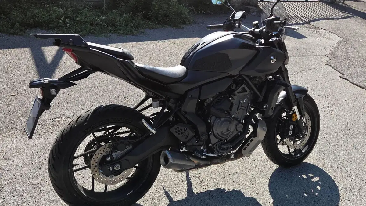 Yamaha MT-07 Y-AMT (2025 - 26)  (8)
