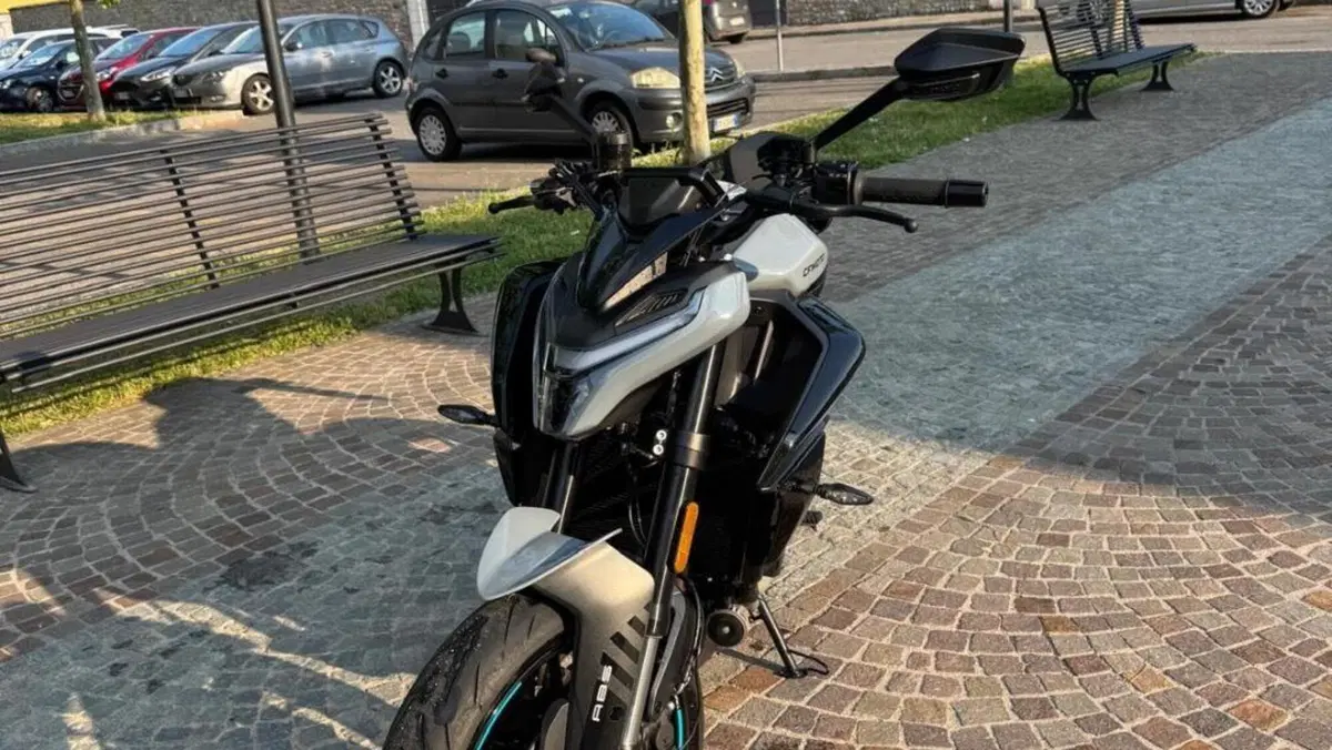 CFMOTO 675NK (2025 - 26)  (5)