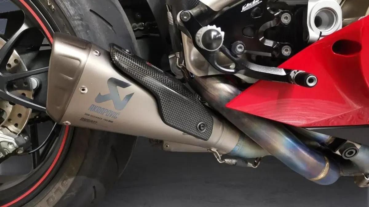 Ducati Panigale V4 S 1100 (2018 - 19)  (5)