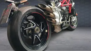 MV Agusta Brutale 800 RR (2017 - 20)  (5)