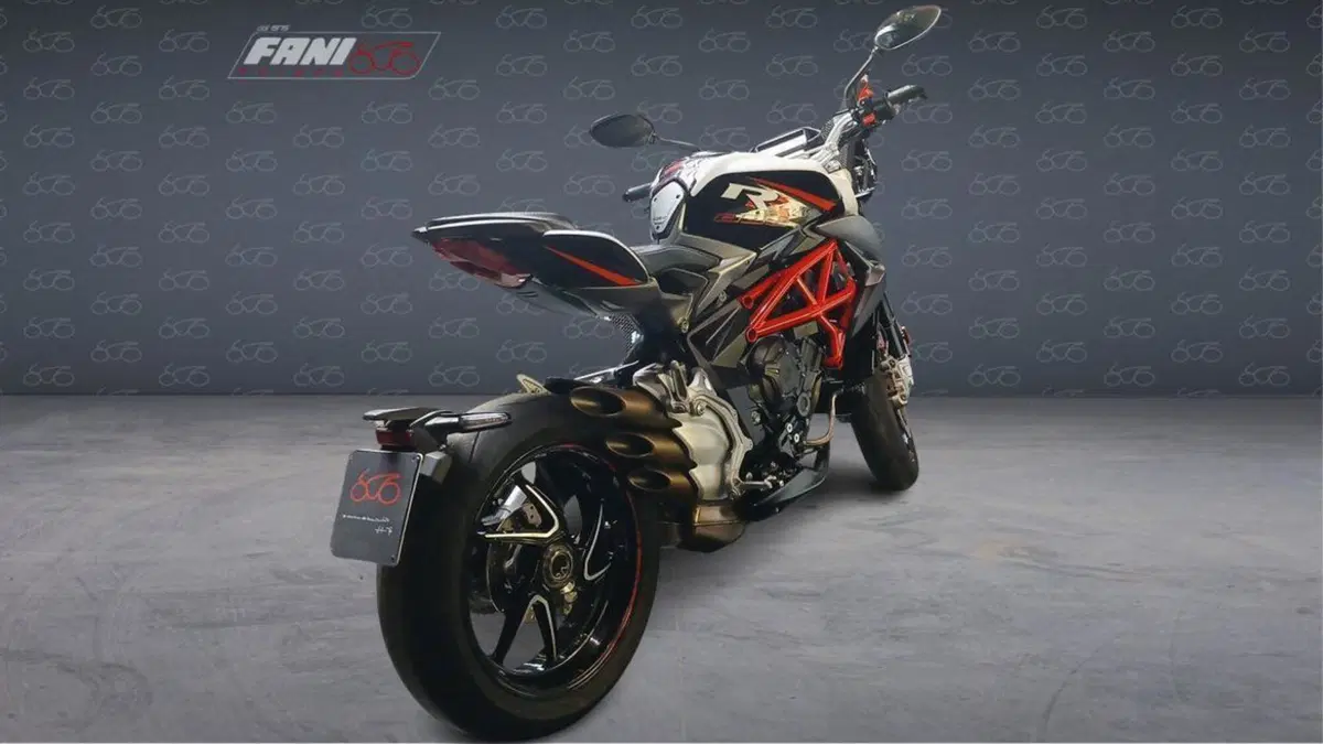 MV Agusta Brutale 800 RR (2017 - 20)  (4)
