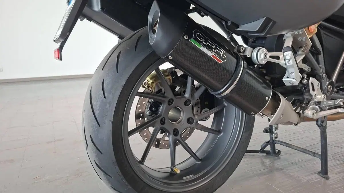 Bmw R 1200 R Black Edition (2017 - 18)  (12)