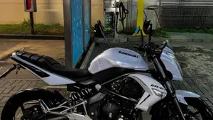 Kawasaki ER-6N (2009 - 11) 
