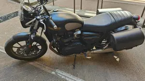 Triumph Street Twin 900 (2021 - 22)  (5)
