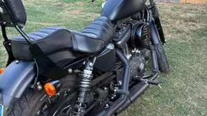 Harley-Davidson 883 Iron (2017 - 20) - XL 883N 