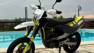 Husqvarna 701 Supermoto (2023 - 25) usata