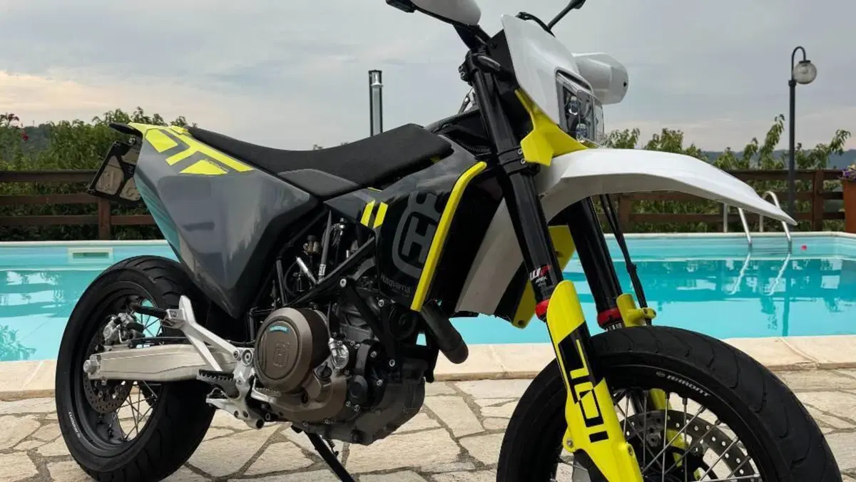 Husqvarna 701 Supermoto (2023 - 25)  (4)