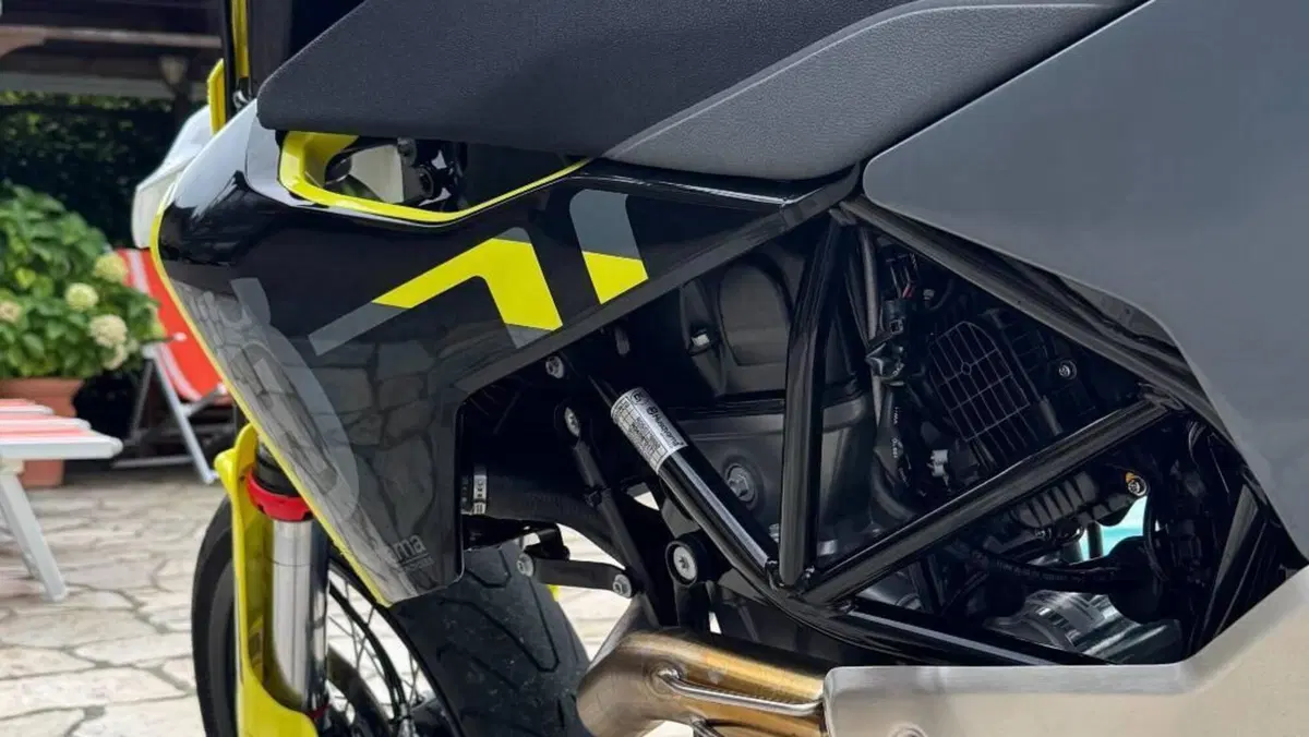 Husqvarna 701 Supermoto (2023 - 25)  (5)