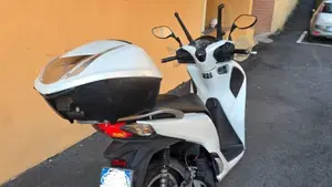 Honda SH 150i (2017 - 19)  (2)
