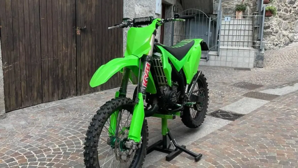 Kawasaki KX125 (2007)  (2)