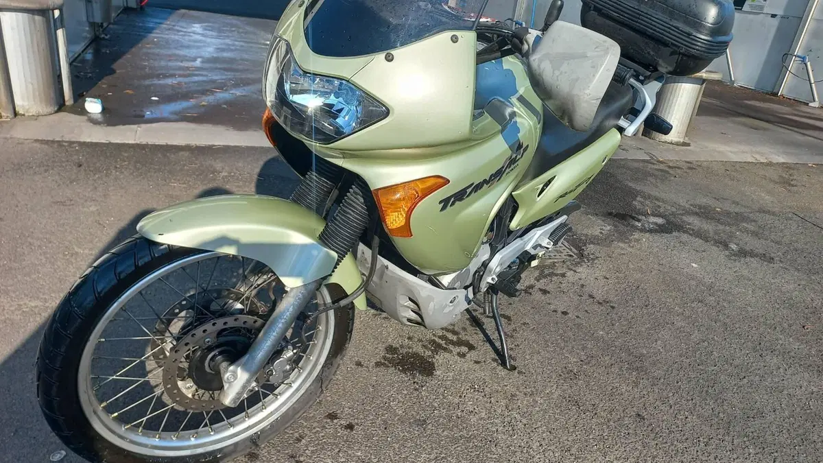 Honda Transalp XL 650V (2000 - 04)  (2)