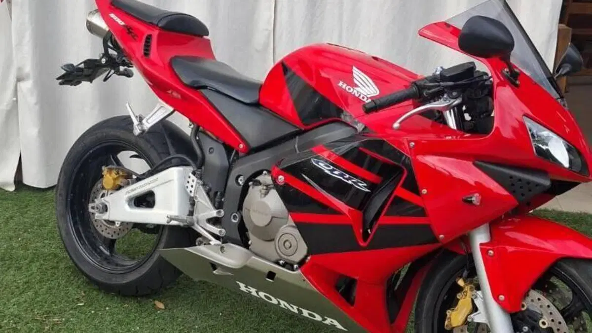 Honda CBR 600 RR (2003 - 04)  (2)