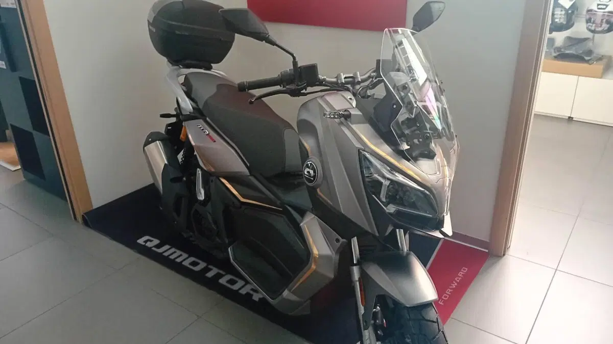 QJ Motor ATR 125 (2025 - 26)  (2)