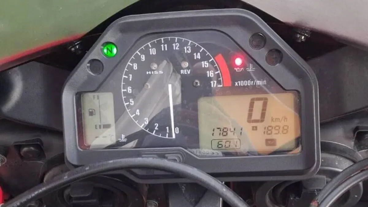 Honda CBR 600 RR (2003 - 04)  (5)