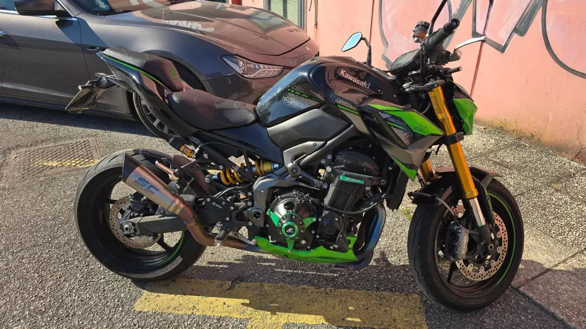 Kawasaki Z 900 SE (2022 - 24) 