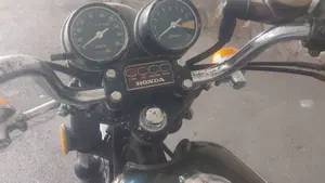 Honda   (3)