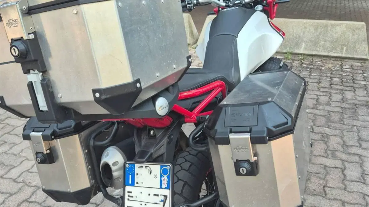 Moto Guzzi V85 TT (2019 - 20)  (3)