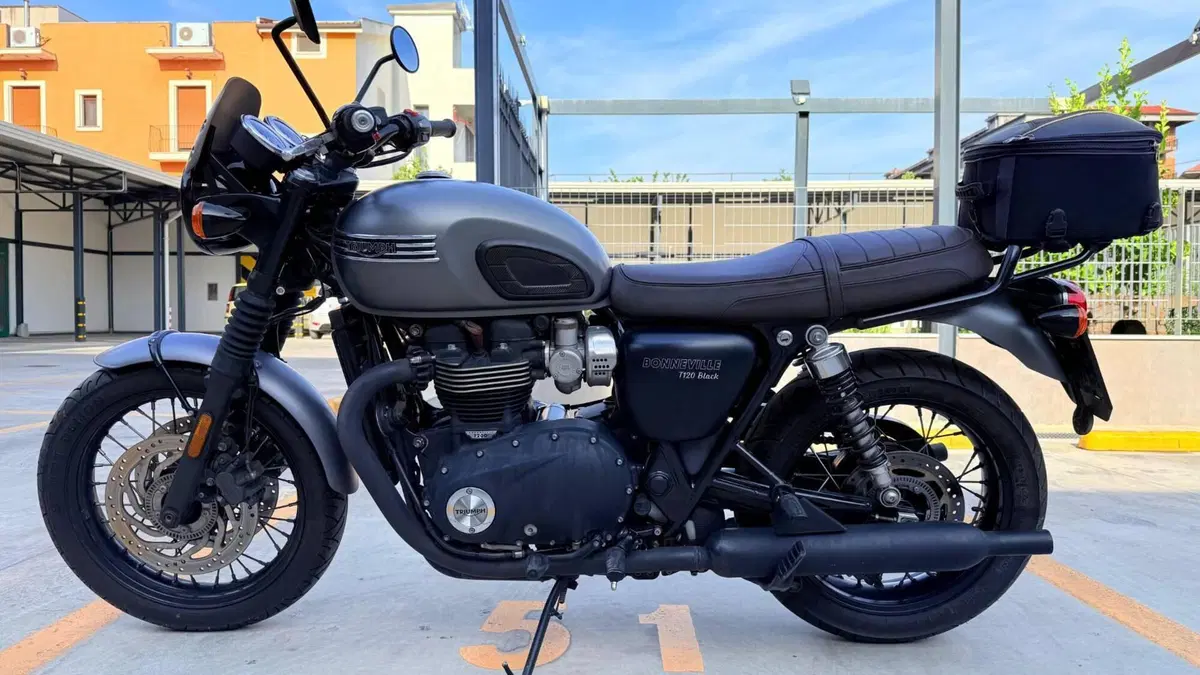 Triumph Bonneville T120 Black (2017 - 20) 