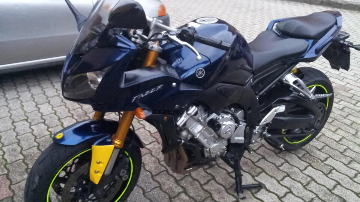 Yamaha FZ1 Fazer (2006 - 16)  (2)