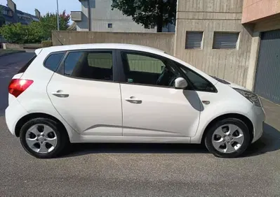 Kia Venga 1.4 CVVT LX Easy (4)