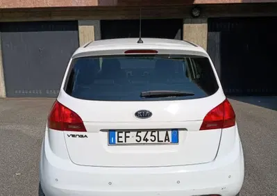 Kia Venga 1.4 CVVT LX Easy (6)
