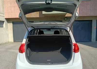 Kia Venga 1.4 CVVT LX Easy (12)