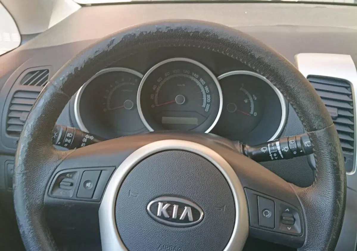 Kia Venga 1.4 CVVT LX Easy (14)