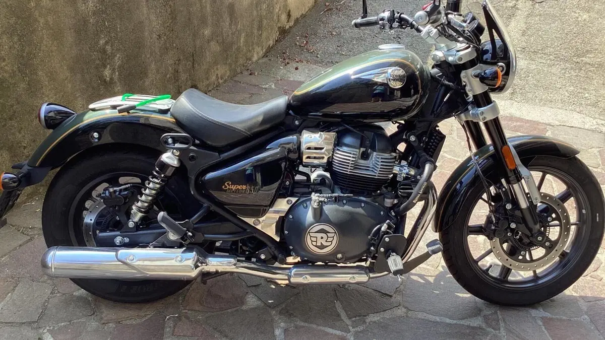 Royal Enfield Super Meteor 650 (2023 - 26)  (2)