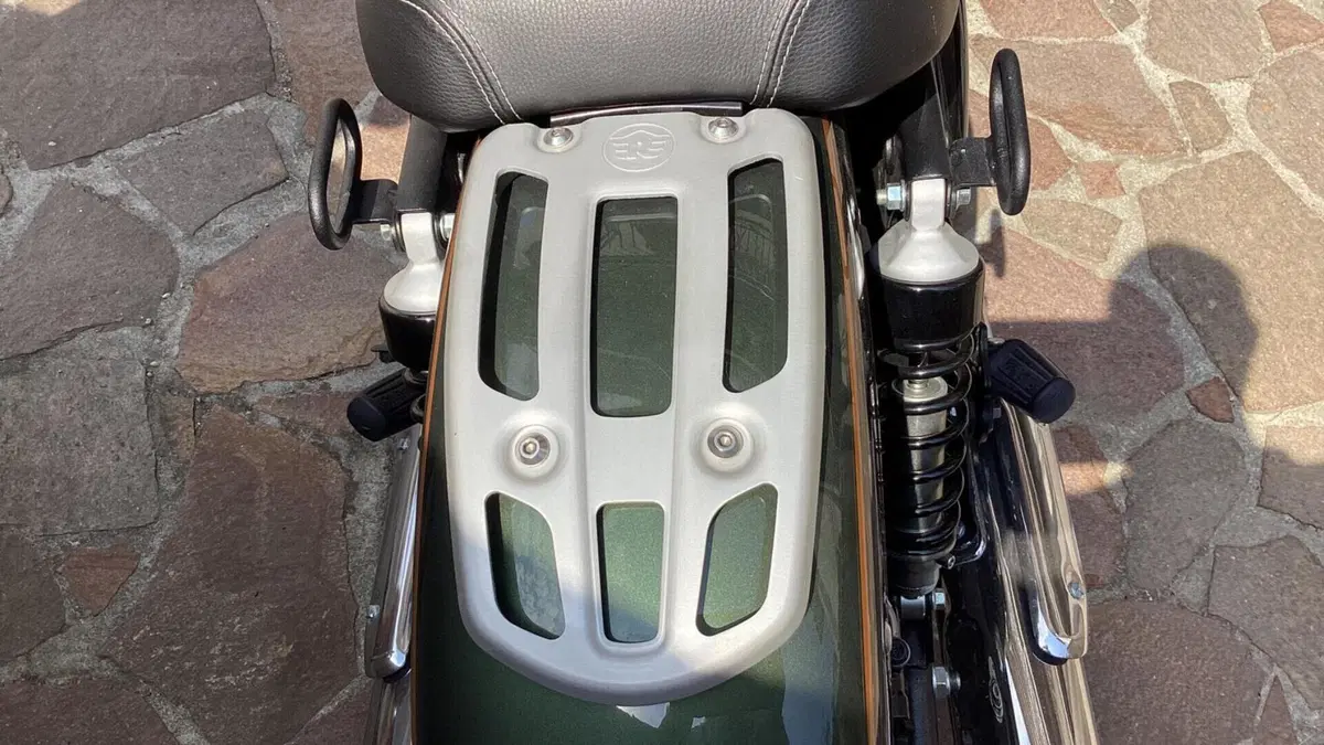 Royal Enfield Super Meteor 650 (2023 - 26)  (4)