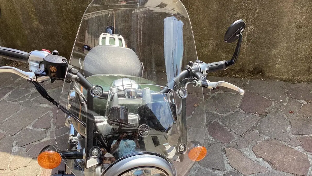 Royal Enfield Super Meteor 650 (2023 - 26)  (6)