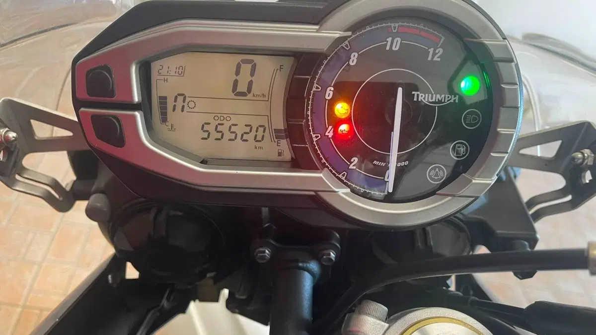 Triumph Tiger 800 (2010 - 14)  (3)