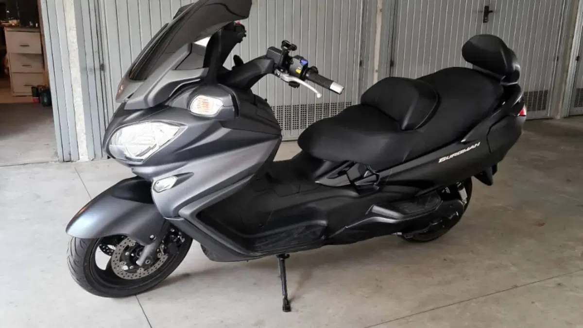 Suzuki Burgman AN 650 Executive (2017 - 20)  (2)