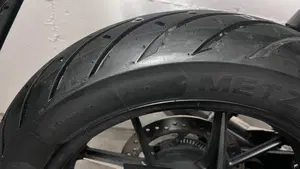 Triumph Street Twin 900 (2019 - 20)  (2)