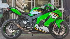 Kawasaki Ninja 1000 ZX-10R (2021 - 25)  (2)