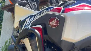Honda Africa Twin CRF 1000L (2016 - 17)  (2)