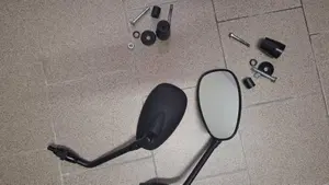 Moto Guzzi V7 Stone (2021 - 24)  (8)