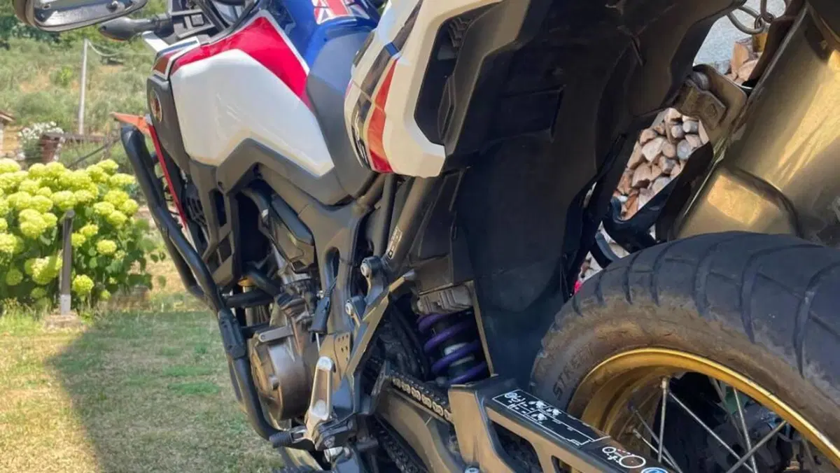 Honda Africa Twin CRF 1000L (2016 - 17)  (10)