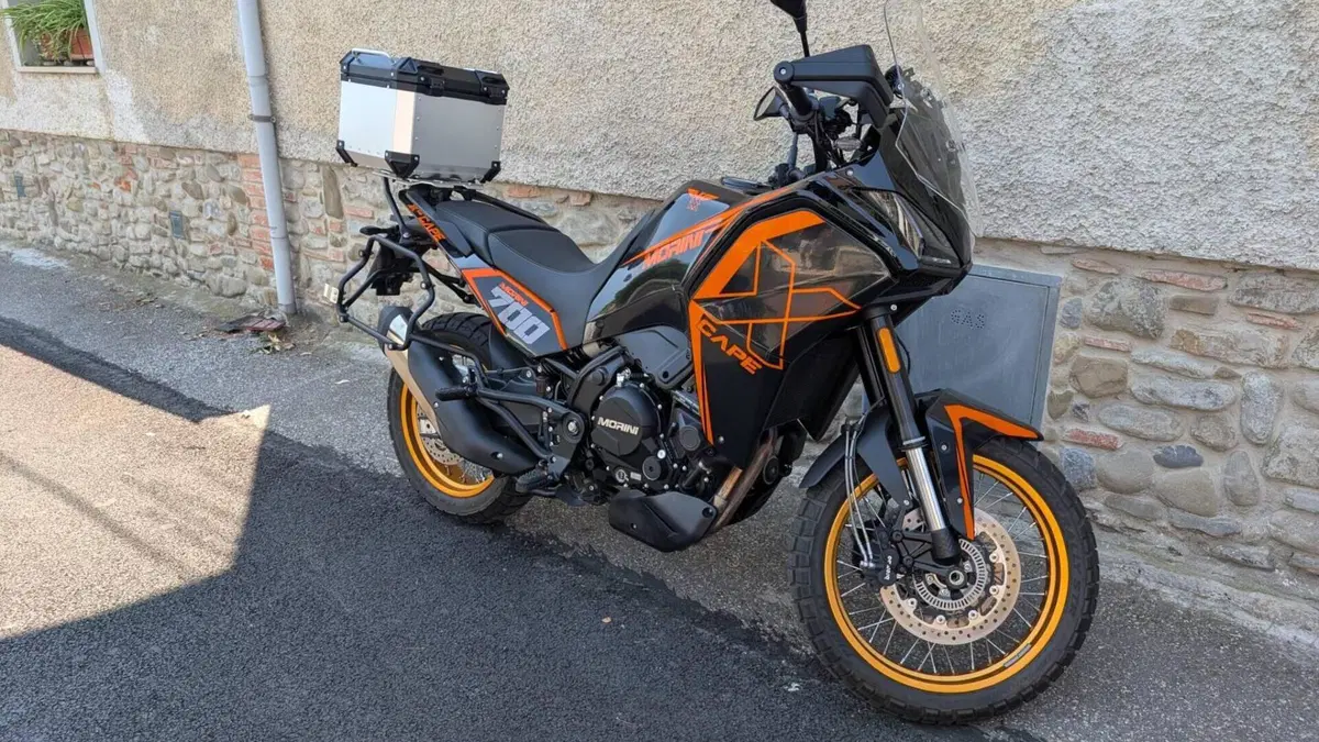 Moto Morini X-Cape 700 Gold Edition (2025 - 26)  (2)
