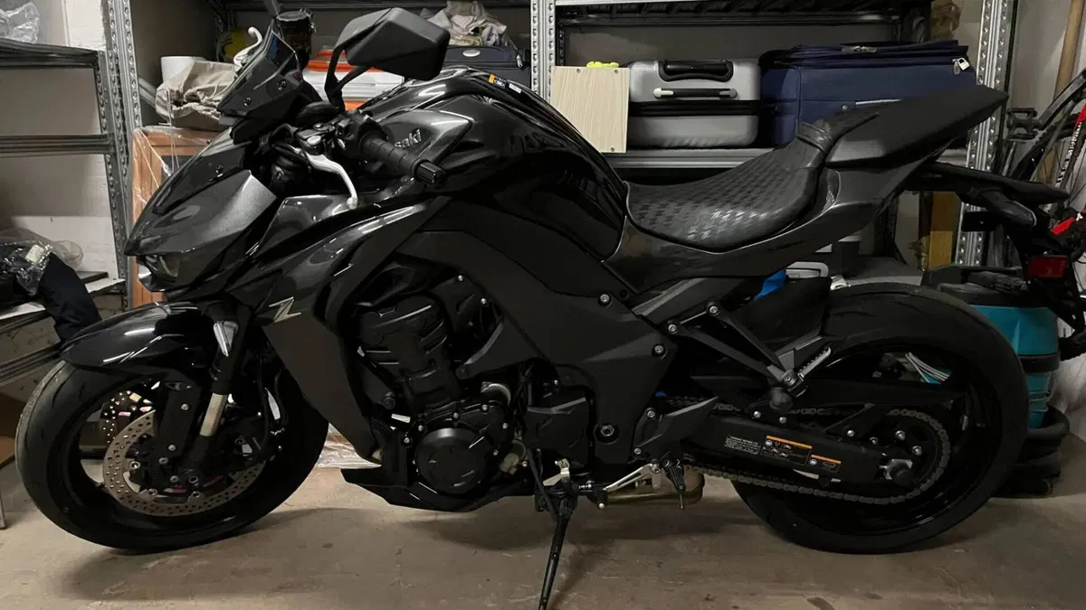 Kawasaki Z 1100 (2026)  (2)