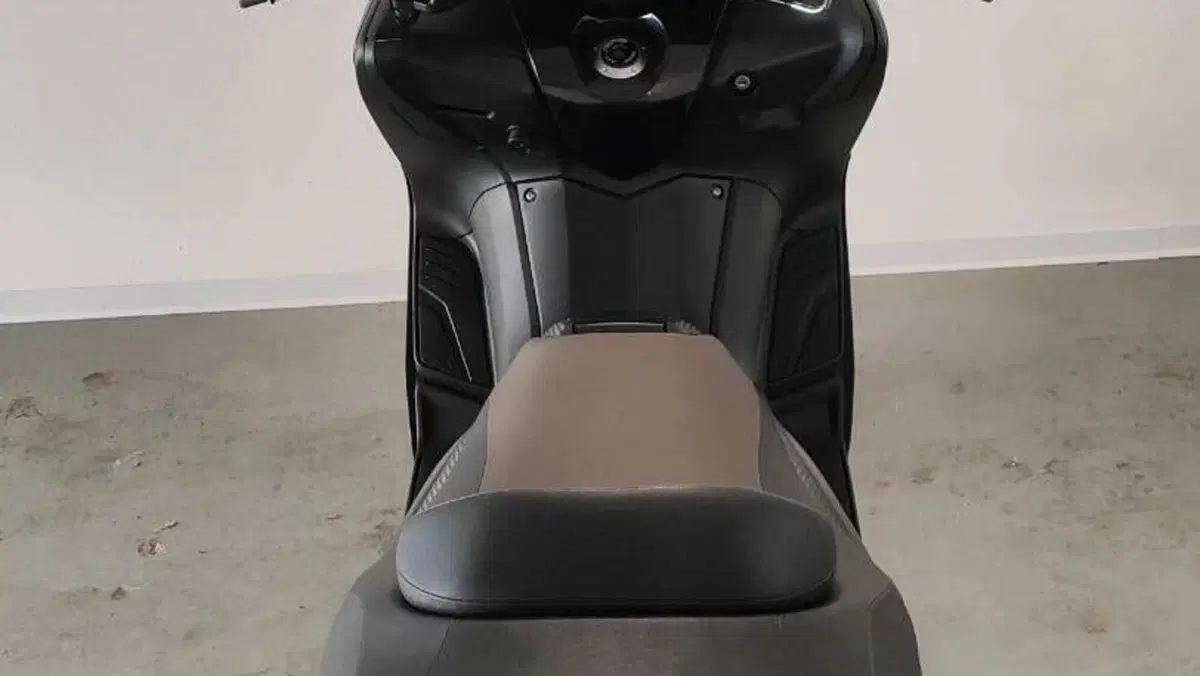 Yamaha T-Max 530 (2012 - 14)  (3)