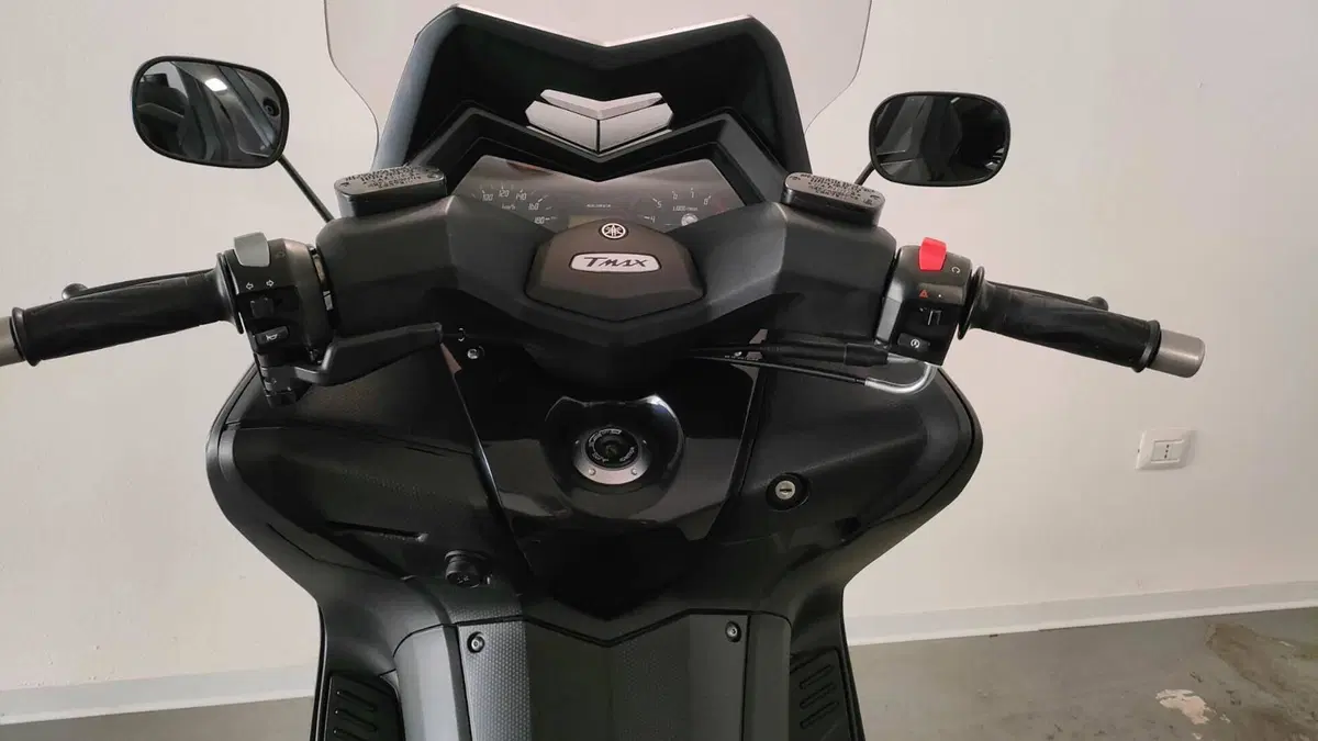 Yamaha T-Max 530 (2012 - 14)  (5)