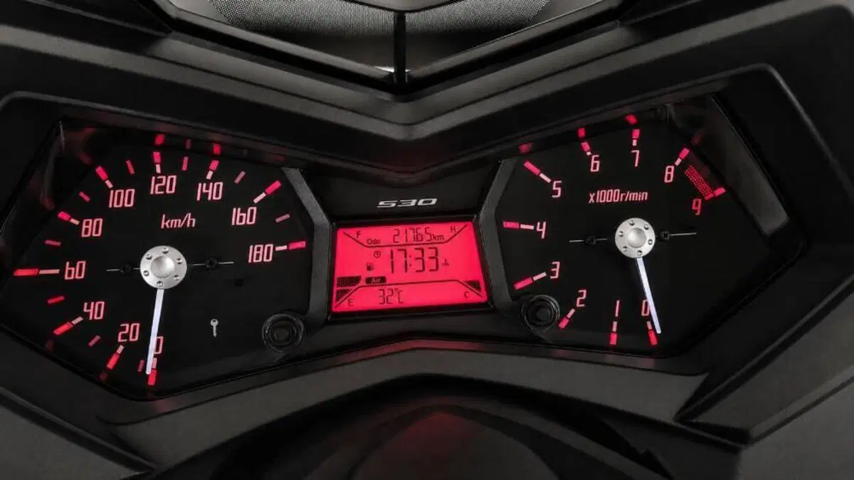 Yamaha T-Max 530 (2012 - 14)  (7)
