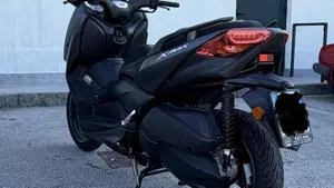 Yamaha X-Max 300 ABS (2017 - 20)  (4)