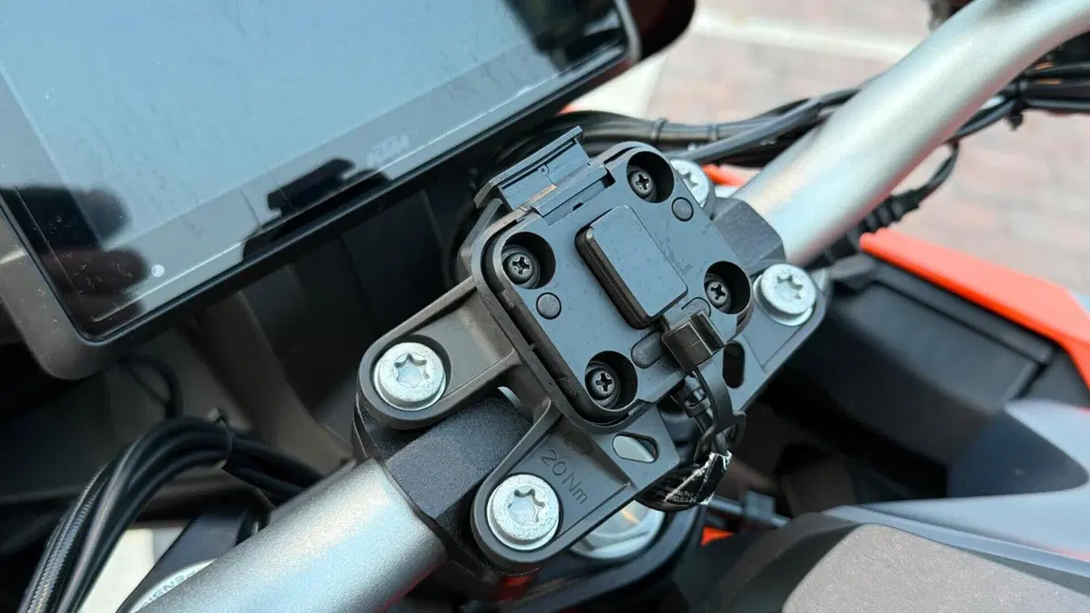 KTM 1290 Super Duke GT (2022 - 25)  (4)