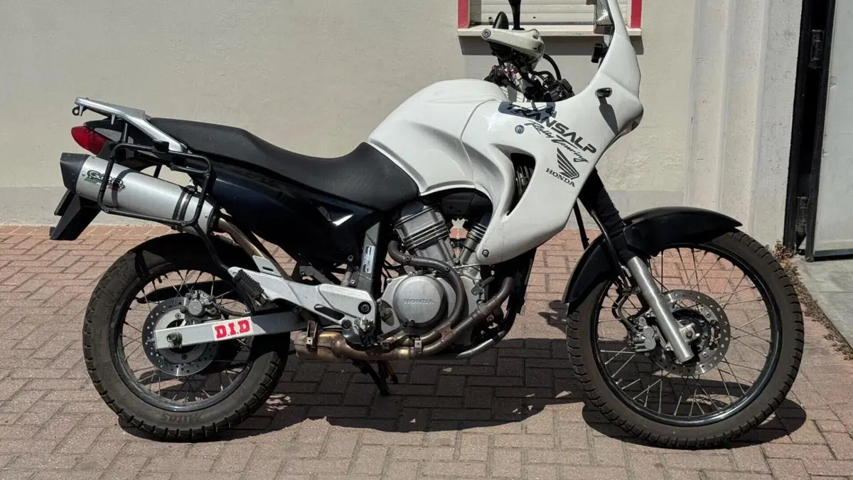 Honda Transalp XL 650V (2000 - 04)  (2)