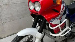 Honda   (2)